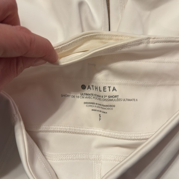 Athleta Small Ultimate Stash ll 7” Short - Picture 6 of 9